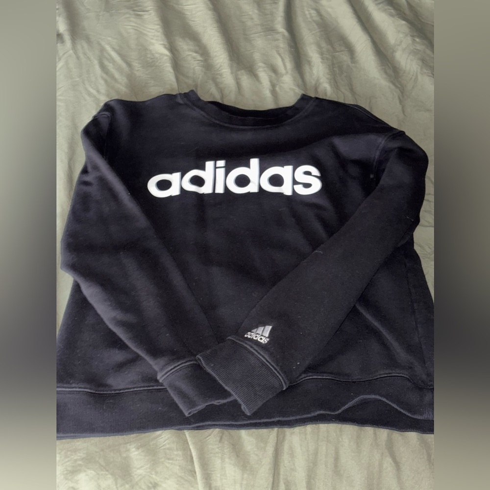 Adidas size medium sweat shirt